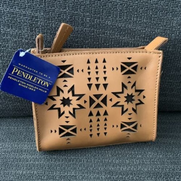 Pendleton Handbags - New W/tags PENDLETON Leather Cosmetic Travel